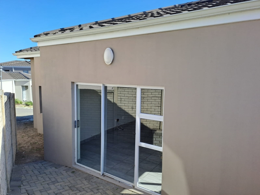 3 Bedroom Property for Sale in Nahoon Valley Park Eastern Cape